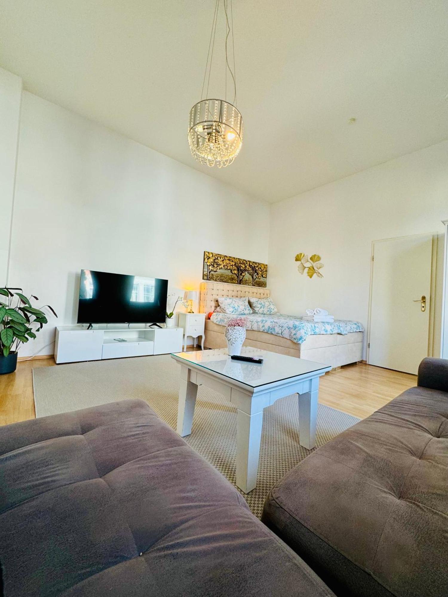 Wohnung Am Schlossgarten シュヴェリーン エクステリア 写真